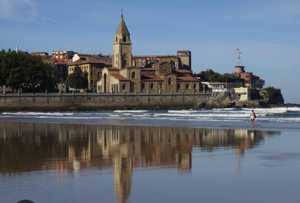 Espectacular Piso En La Playa * Gijon